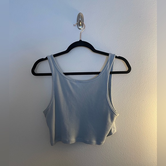 TNA Ribbed Cropped Tank - Picture 4 of 4